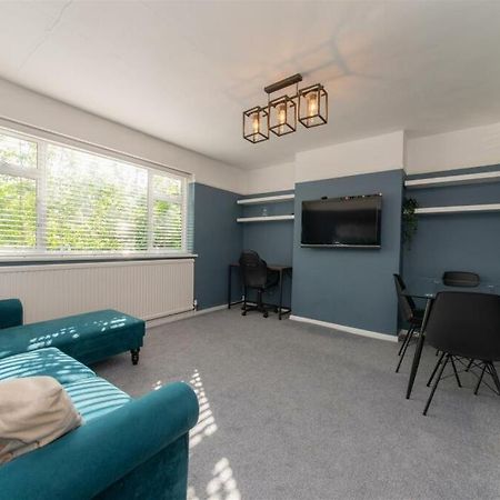 Vibrant & Stylish Mill Hill East Pad Apartment Hendon Bagian luar foto