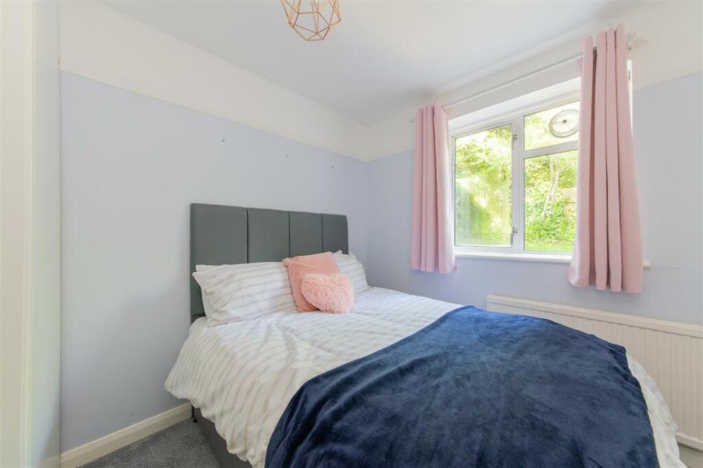 Vibrant & Stylish Mill Hill East Pad Apartment Hendon Bagian luar foto